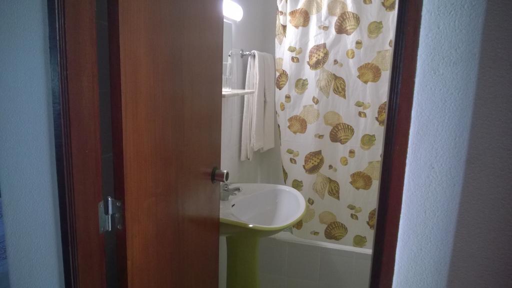 Residencial Gabriel Hotel Santiago do Cacem Room photo