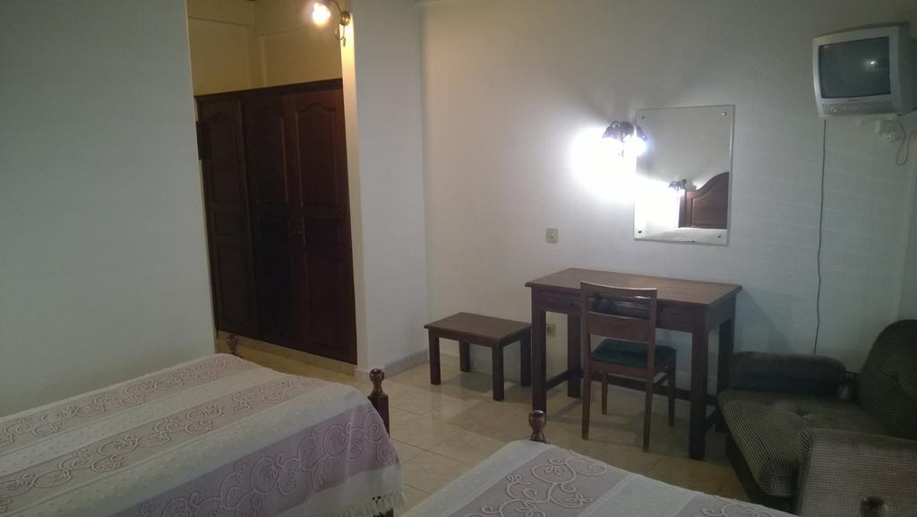 Residencial Gabriel Hotel Santiago do Cacem Room photo